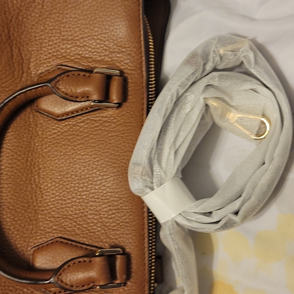 MICHAEL KORS PURSE - Picture 7 of 11